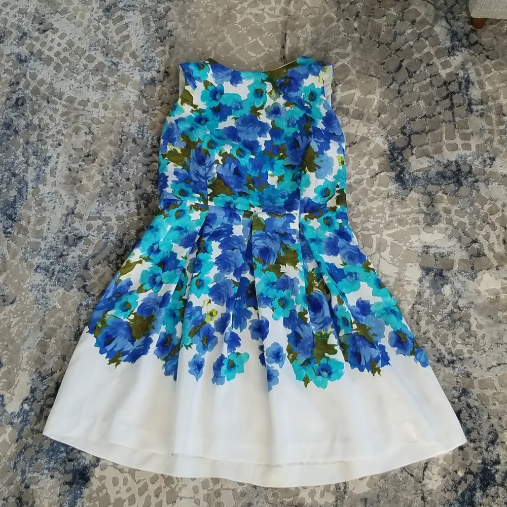 Karin Stevens blue floral dress. Size 12 - Picture 2 of 7